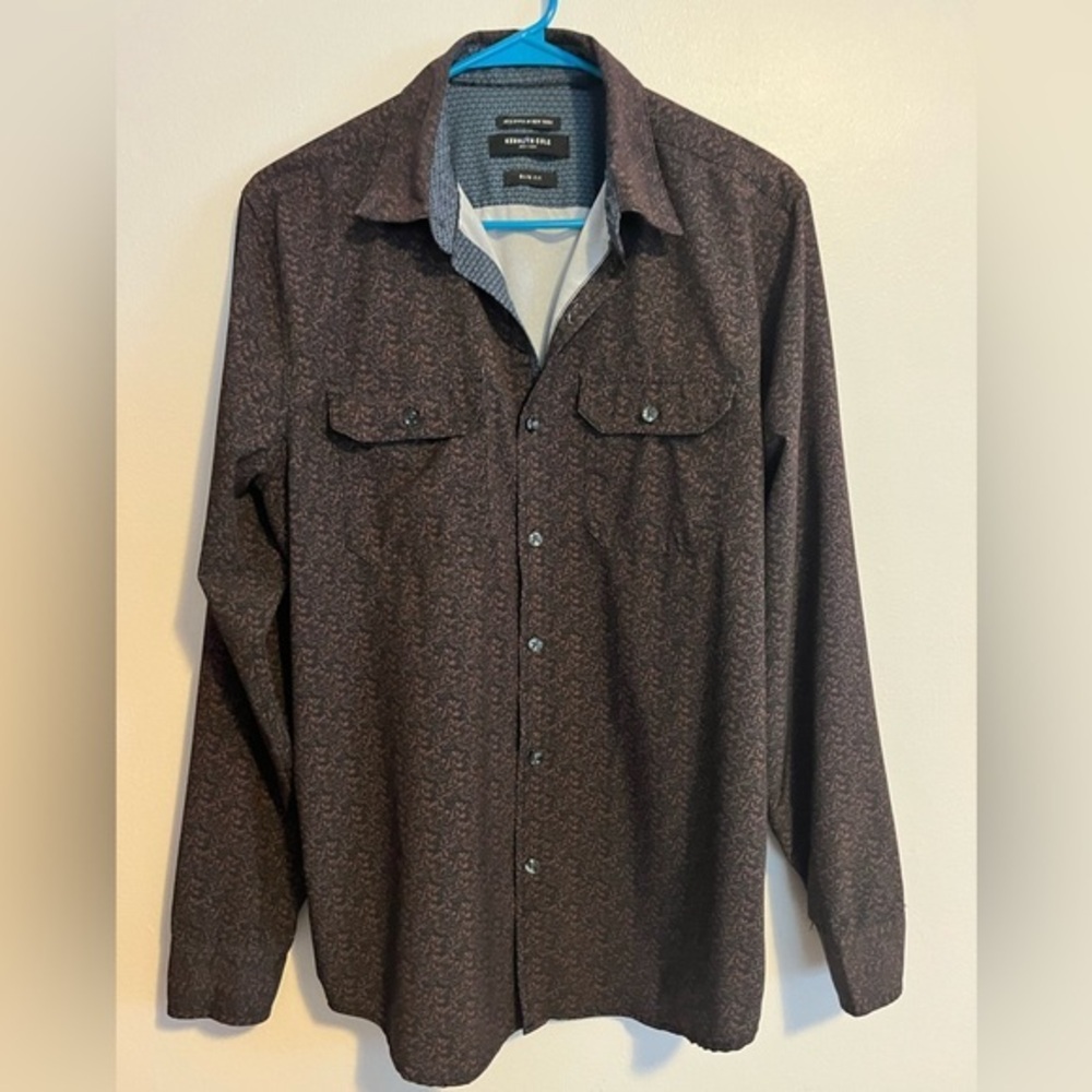 Kenneth Cole slim fit button down shirt M